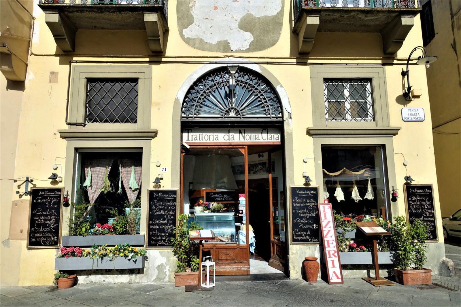 Butikk i landsby i Toscana Italia