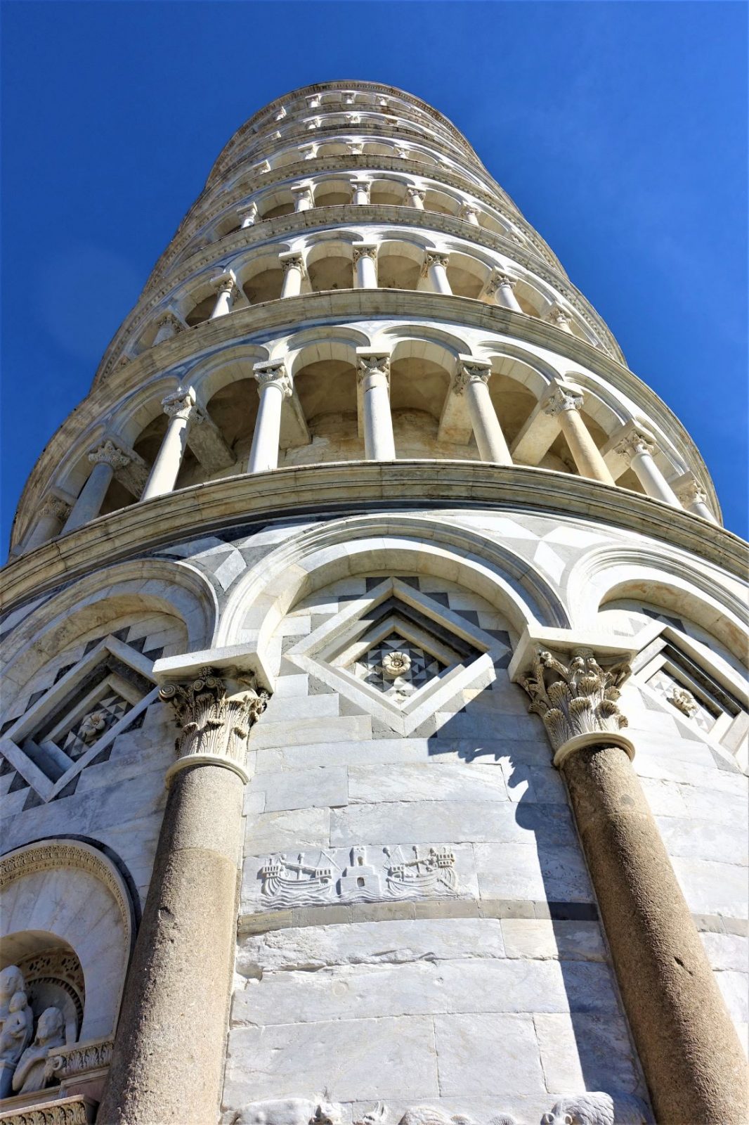 Skjeve tårnet i Pisa detaljer