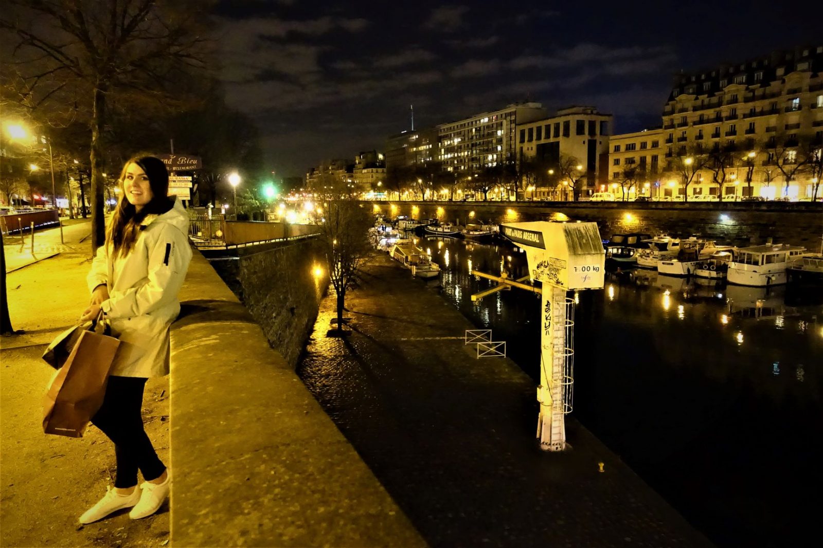 Kveldsvandring langs kanalen i Paris