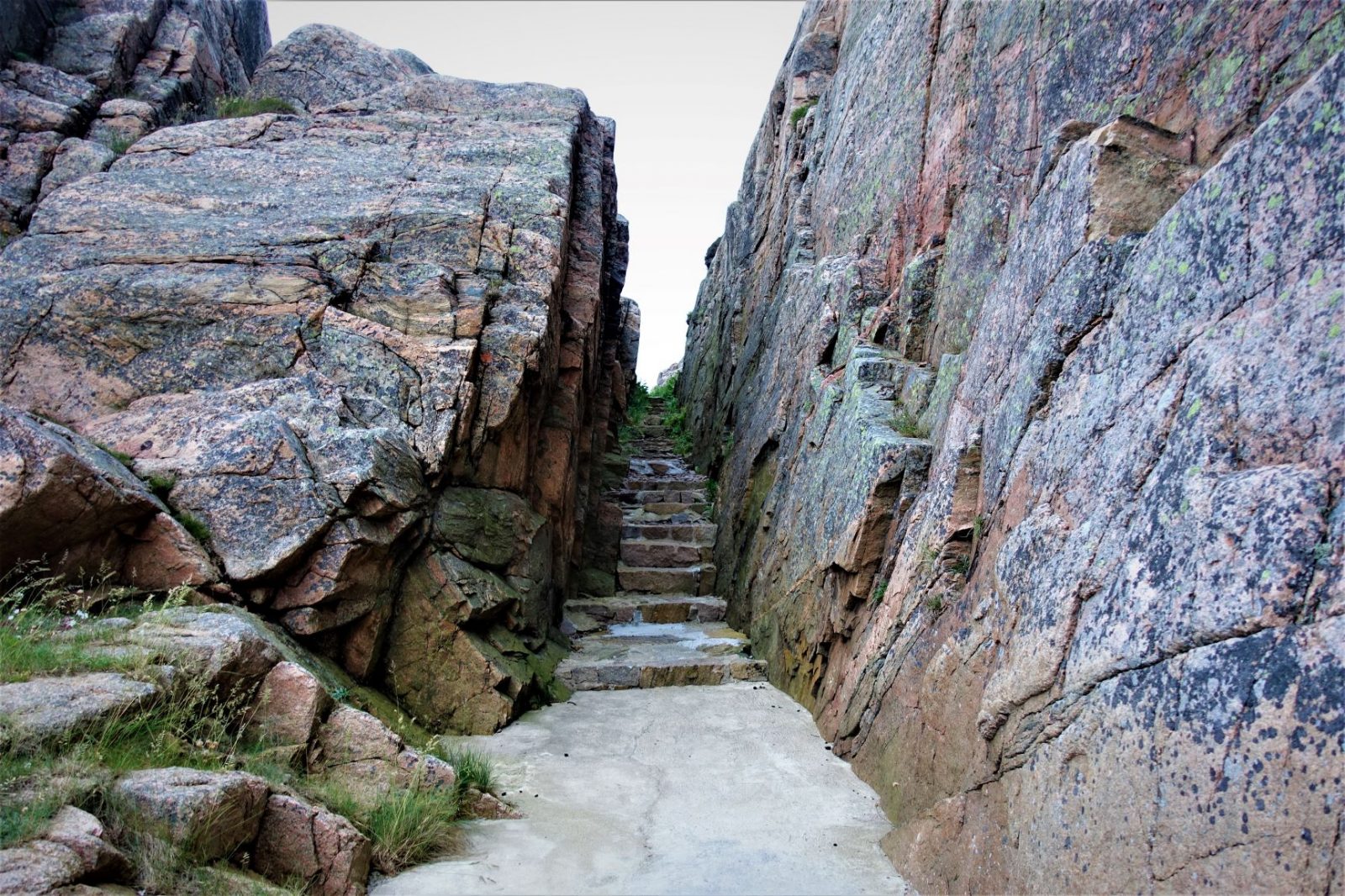 trapp opp i klyftan
