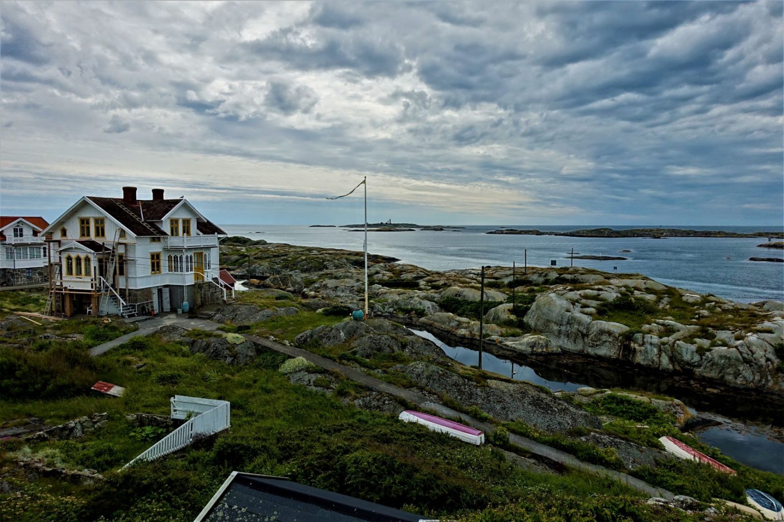 gammelt hus Käringö ut mot havgapet