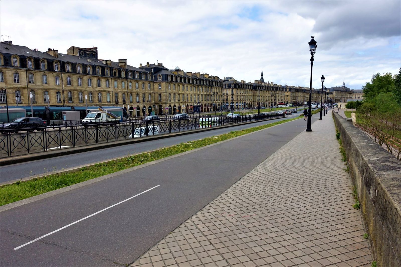 Tur langs kanalen i Bordeux