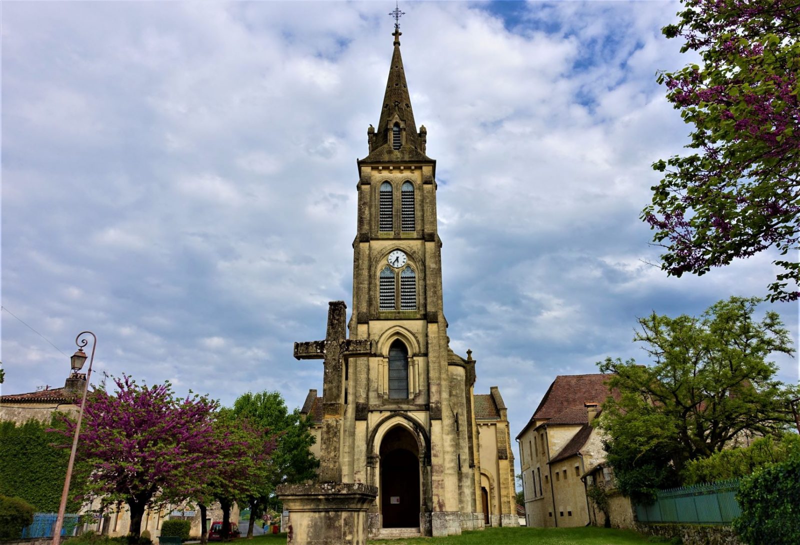 liten by på landsbygda i frankrike