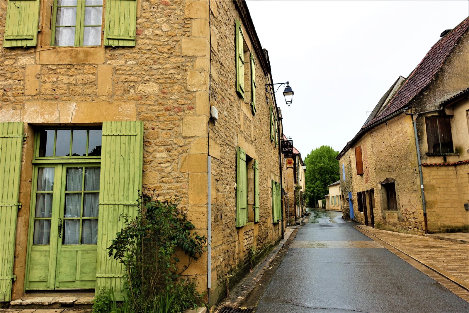 liten by franske landsbygda