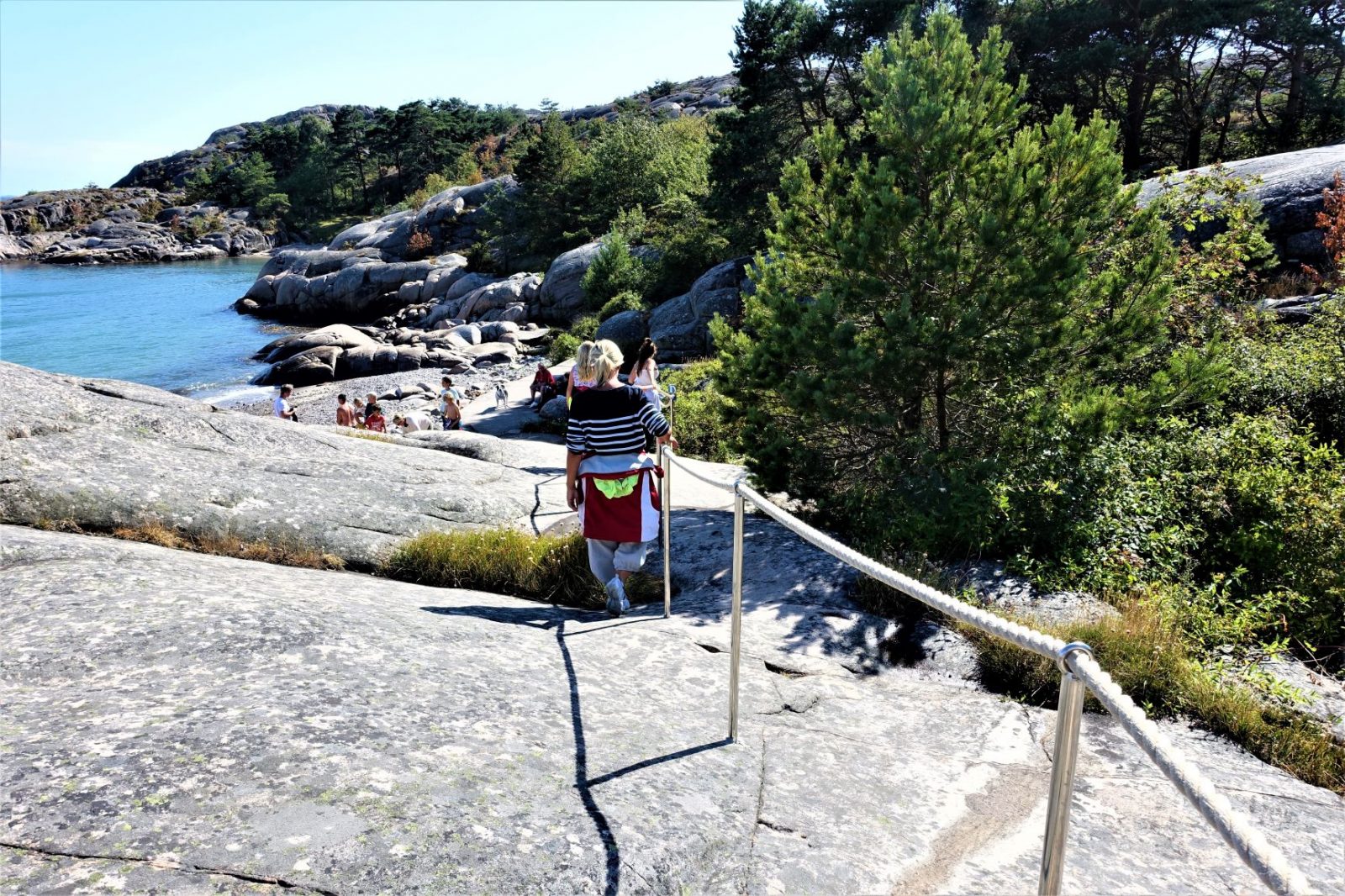 På vei til stranden på Bohus-malmøn
