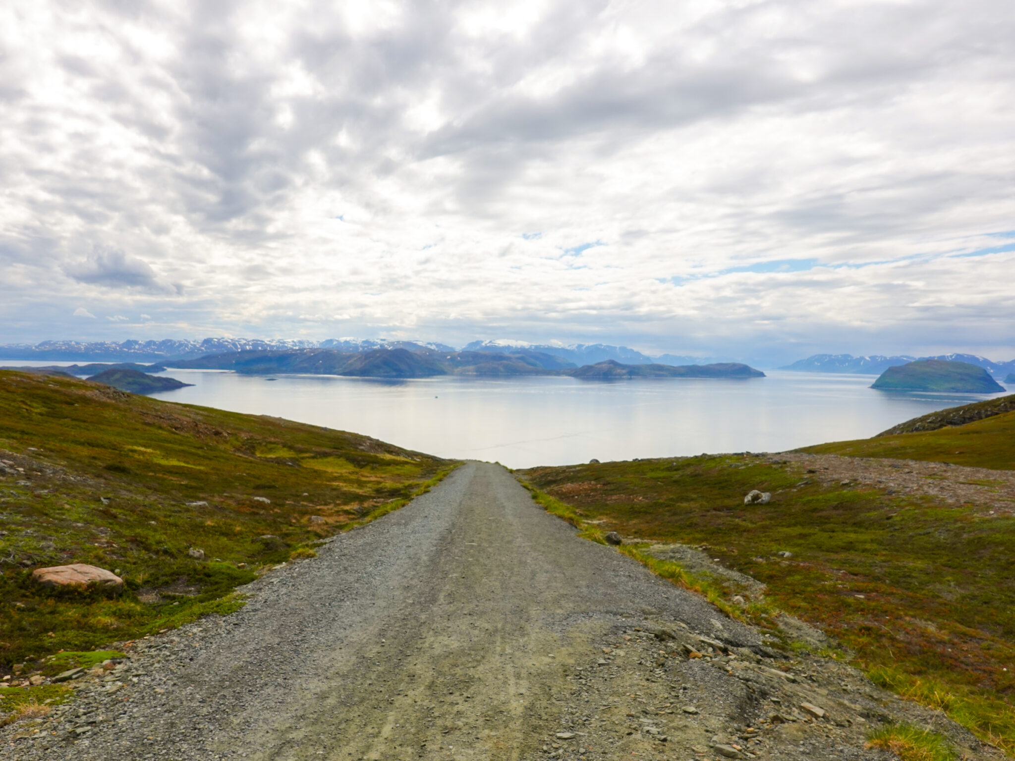 Hammerfest i Finnmark – Verdens nordligste by – Med koffert og kamera